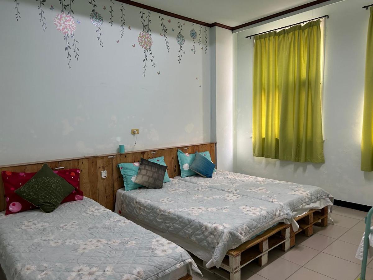 Appartamento Golden House Tainan Esterno foto